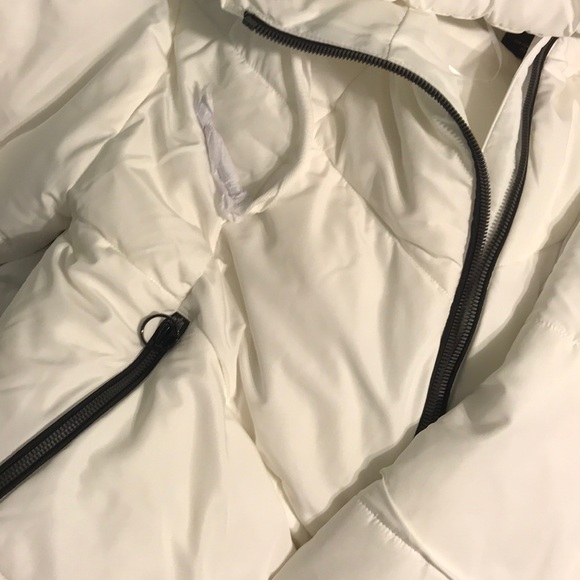 Zara Women’s Puffer Jacket - Picture 2 of 4